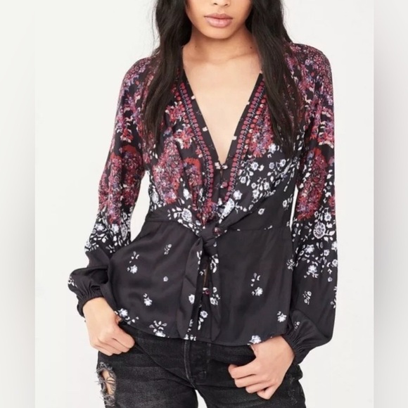 Free People Run Free Boho Tunic Top in Night Combo Sz S - Picture 1 of 6